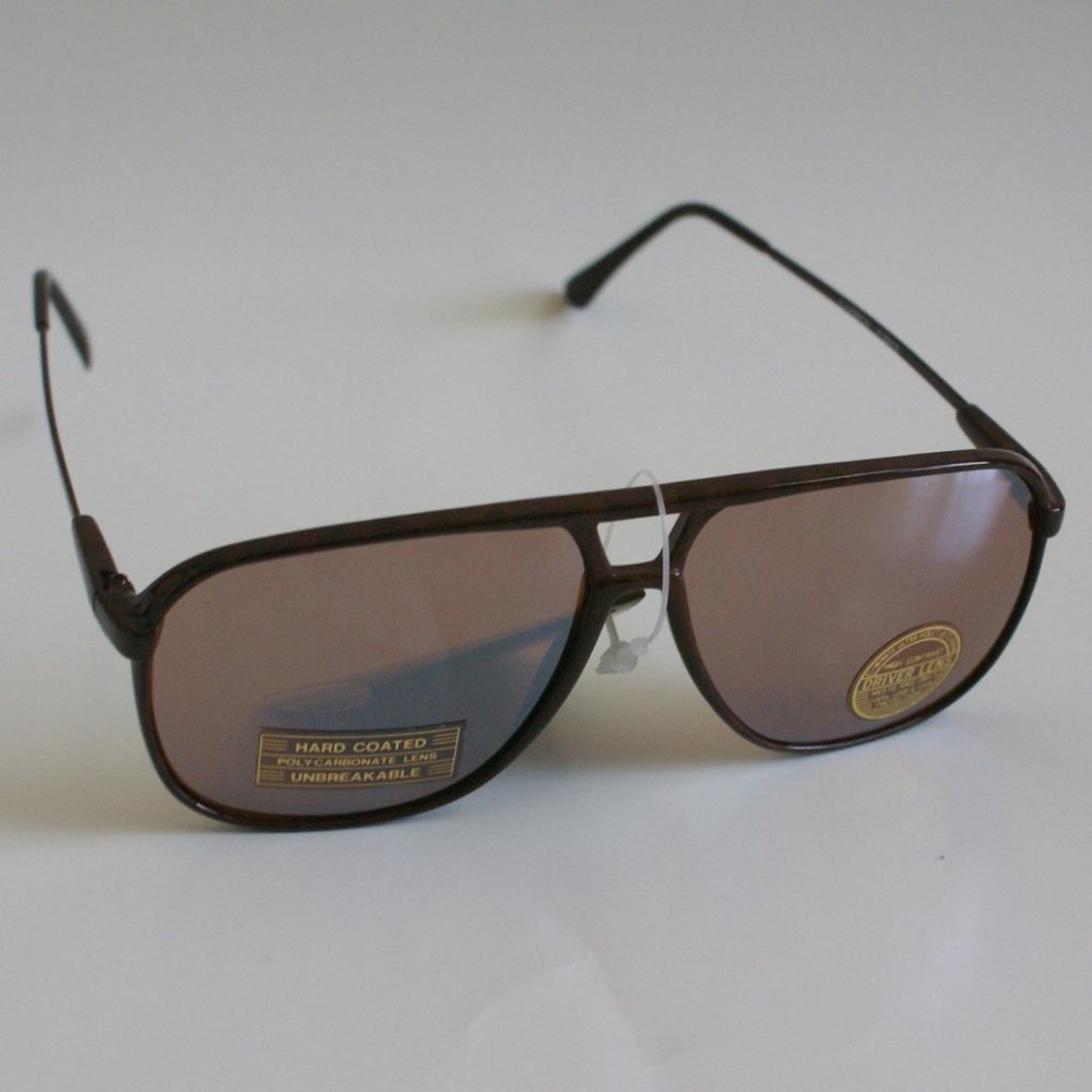 NWT TruVintage Sports Navigator carbon fiber sunglasses w/ Coppermax lens tech